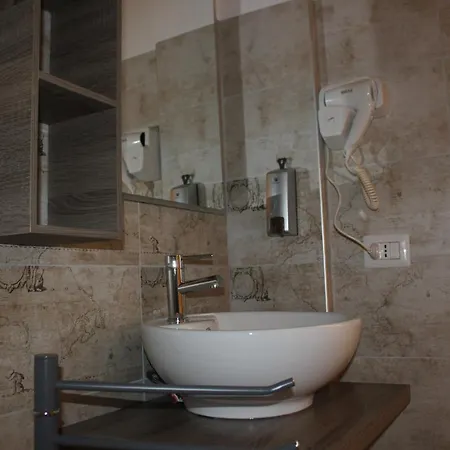 Sunrise Konukevi Roma